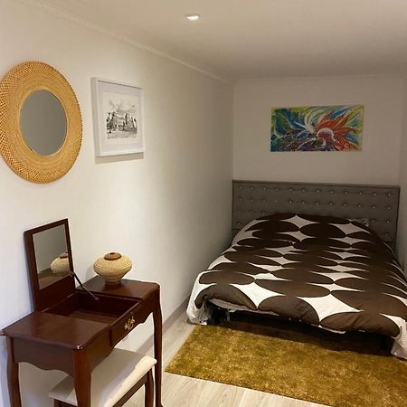 Cosy, Charming Apartment With Courtyard Париж Экстерьер фото
